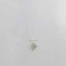 画像をギャラリービューアに読み込む, Tiffany &amp; Co. Double Square Pendant
