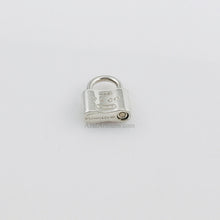 Cargar imagen en el visor de la galería, Tiffany &amp; Co. 1837 Lock Pendant
