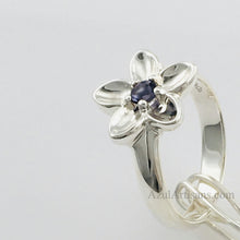 Cargar imagen en el visor de la galería, Tiffany &amp; Co. Spring Flower Iolite Ring
