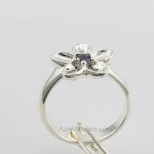 Cargar imagen en el visor de la galería, Tiffany &amp; Co. Spring Flower Iolite Ring
