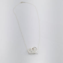 Cargar imagen en el visor de la galería, Tiffany 1837® Interlocking Circles Pendant
