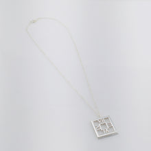 Cargar imagen en el visor de la galería, Tiffany &amp; Co. Open Square Pendant
