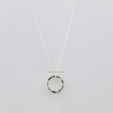 Cargar imagen en el visor de la galería, Tiffany 1837® Circle Pendant
