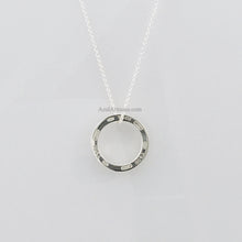 Cargar imagen en el visor de la galería, Tiffany 1837® Circle Pendant
