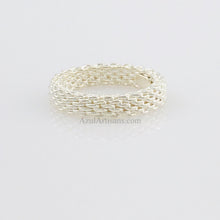 Load image into Gallery viewer, Tiffany &amp; Co. Somerset Narrow Mesh Ring
