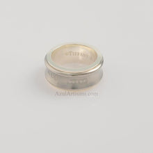 Cargar imagen en el visor de la galería, Tiffany &amp; Co. Titanium Gray Ring
