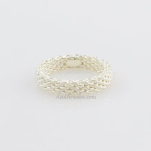 Cargar imagen en el visor de la galería, Tiffany &amp; Co. Somerset Narrow Mesh Ring
