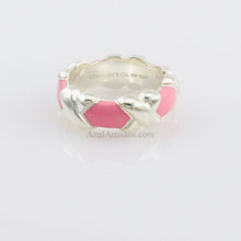 将图片加载到图库查看器，Tiffany &amp; Co. Pink Enamel Wide Signature Ring
